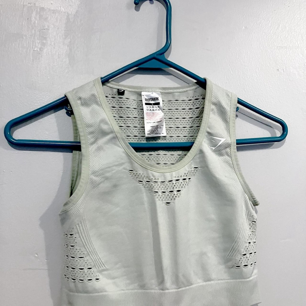 🌿✨ GYMSHARK ENERGY SEAMLESS CROP TOP (SMALL) ✨🌿